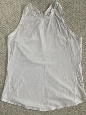 Lululemon Nulux slim fit lightweight tank, size 6/8